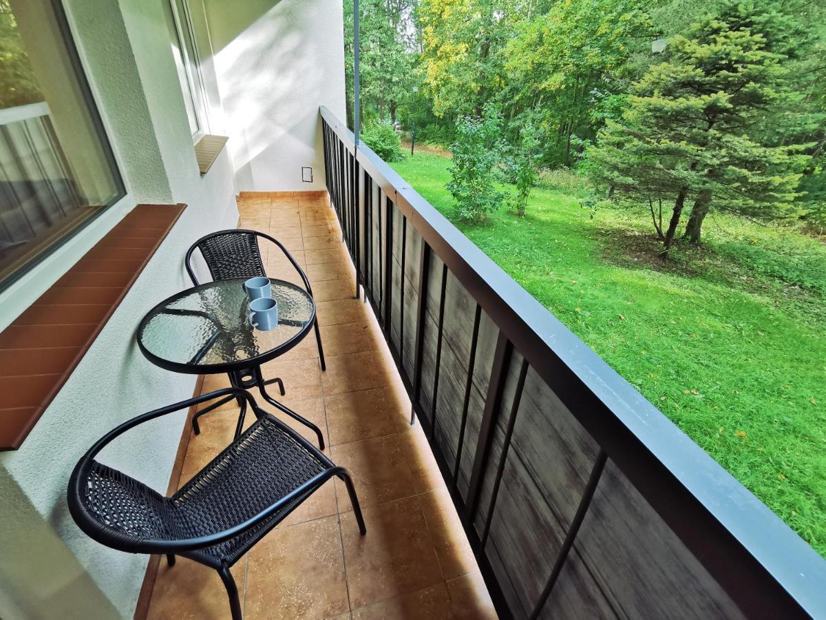 Apartament Z Widokiem Na Park Polanica-Zdroj Luaran gambar