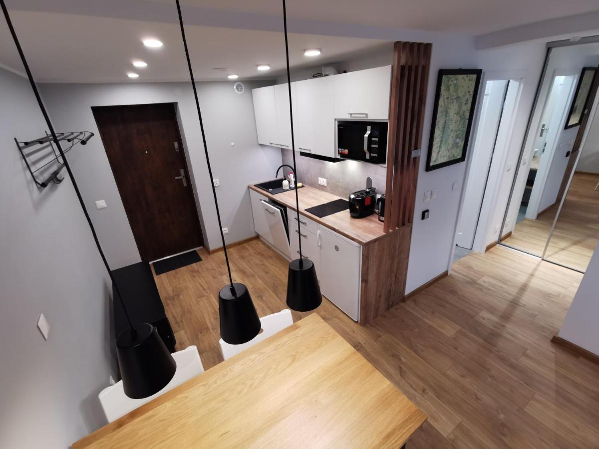 Apartament Z Widokiem Na Park Polanica-Zdroj Luaran gambar