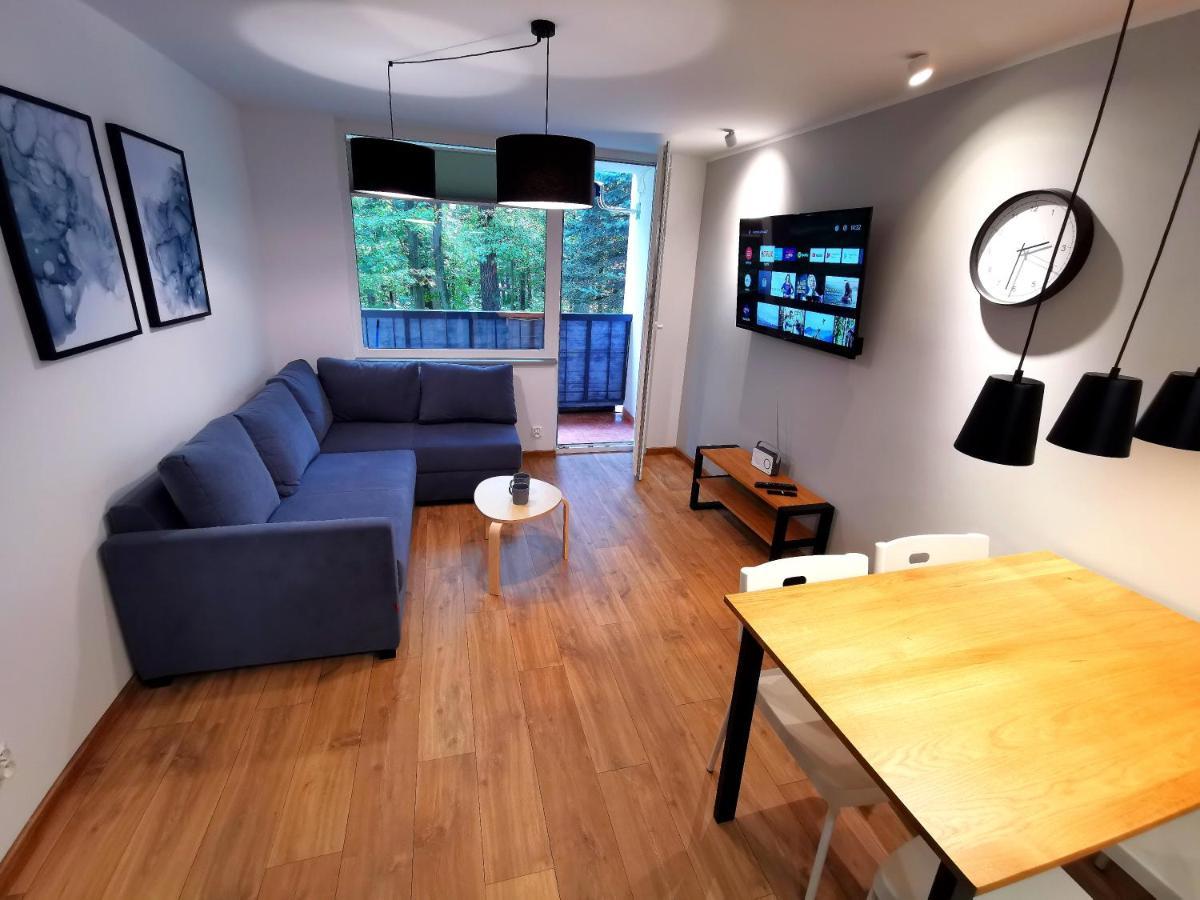 Apartament Z Widokiem Na Park Polanica-Zdroj Luaran gambar
